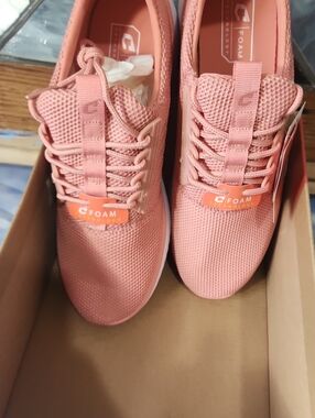 Source Unknown Coral Pink Athletic Sneakers with C Foam